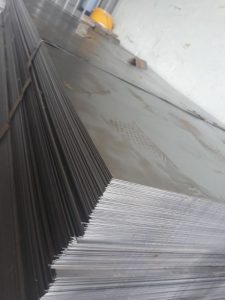Tôn tấm dầu rất được khách hàng trong nước ưa chuộng