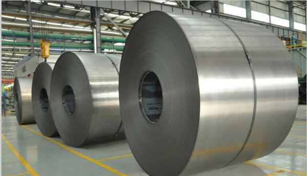 Liên hệ ngay với đại lý sắt thép MTP để nhận báo giá tôn tấm nhũ mới nhất