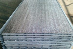 Bảng giá tôn PE cách nhiệt hiện nay như thế nào?