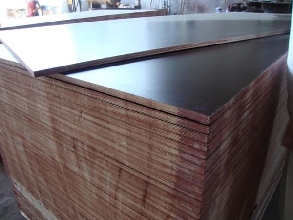 Tùy theo nhu cầu xây dựng mà quý khách có thể chọn mua ván ép phủ phim Eco form, Prime form hoặc Premium form tùy ý